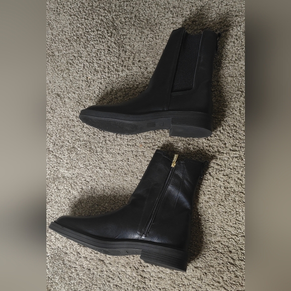 Kenneth Cole Black Ankle Boots Size 13 - Picture 1 of 4